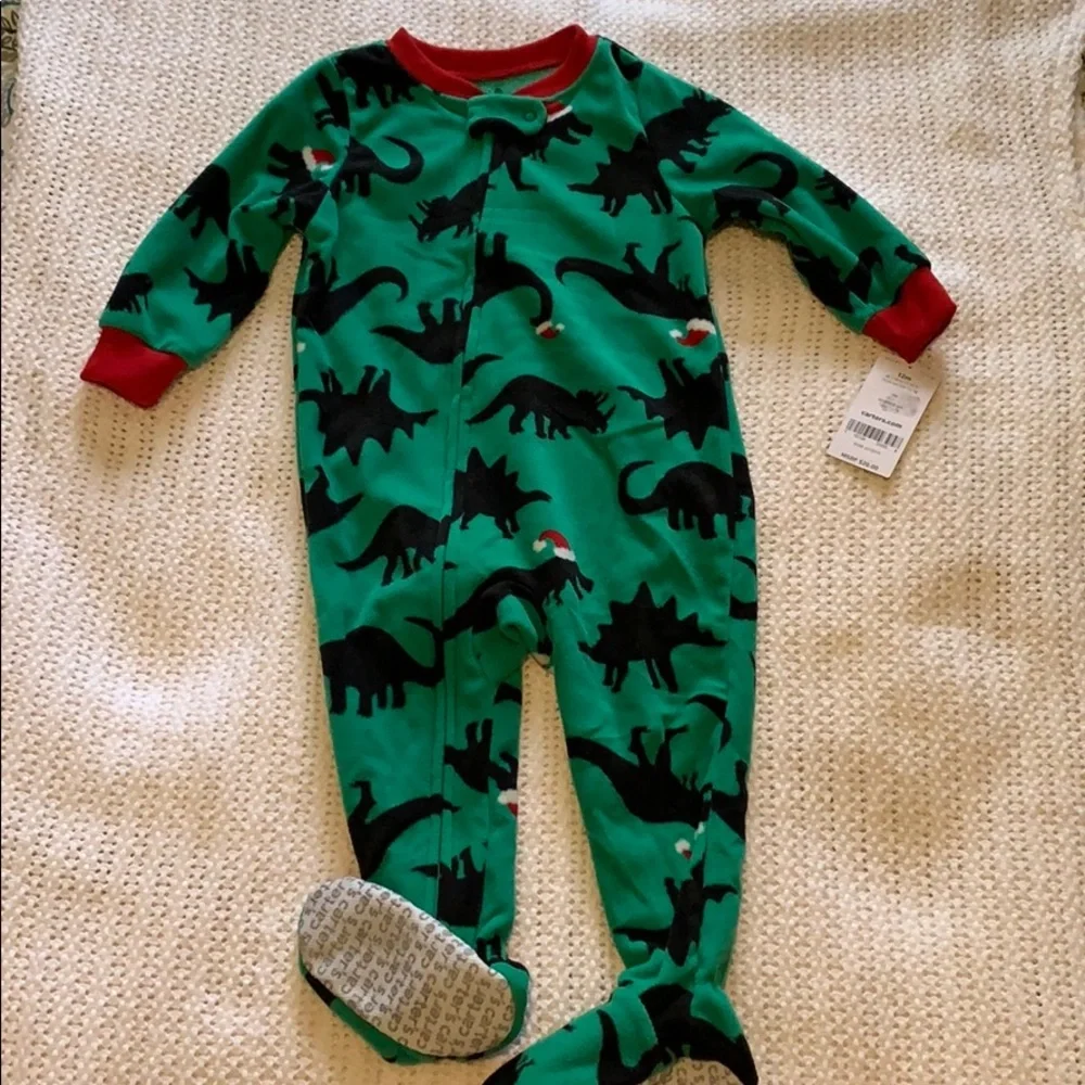 NWT! Carter’s Dinosaur 🦕 Christmas pajamas